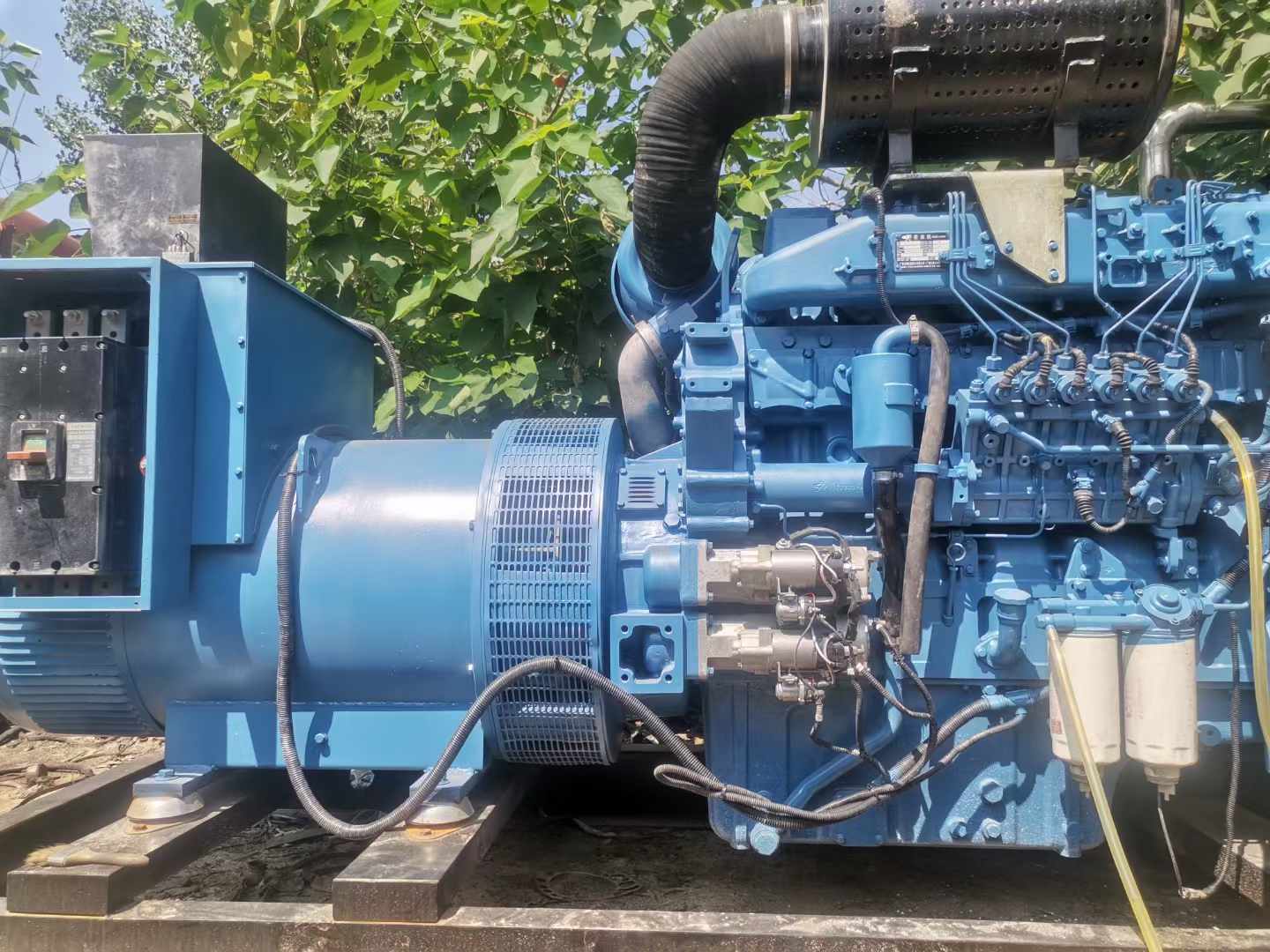 凌河详细说明降低 800kW 柴油发电机输出电流波动的方法
